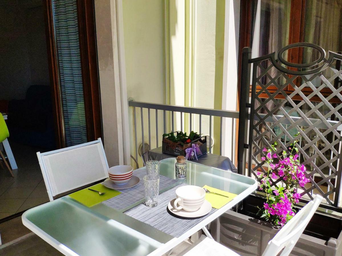 Bed & Smile Apartment Valeggio sul Mincio Exterior photo